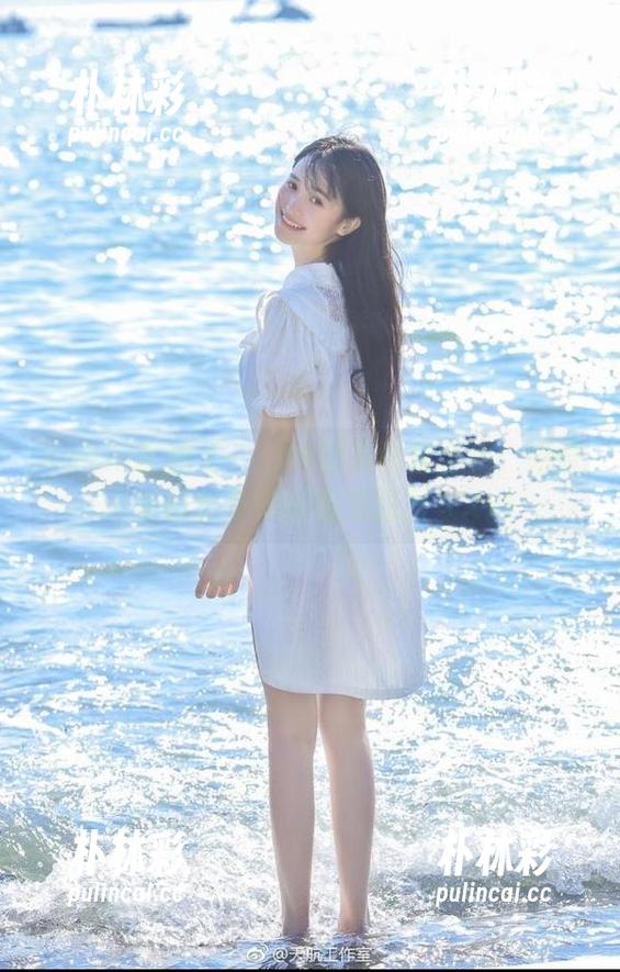 Habin夏彬 (하빈)的甜美纯粉合集：感受完整概念与细腻情感的图集.txt